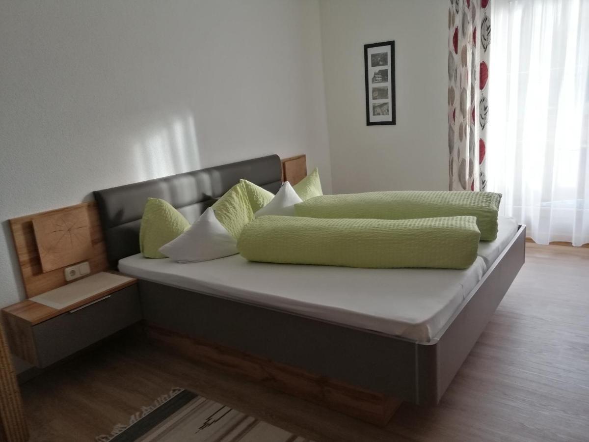 Spisshof Hotel Grins Eksteriør billede