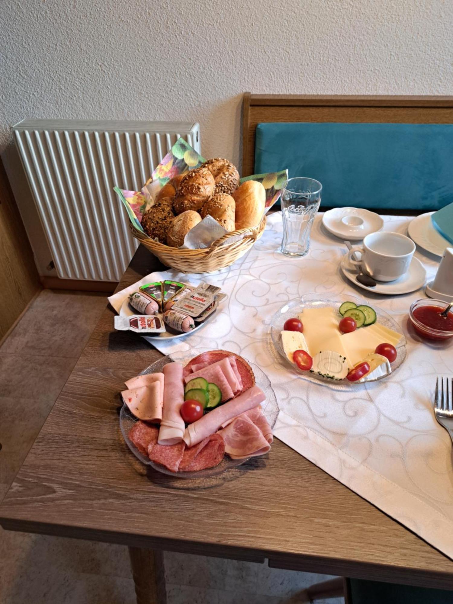 Spisshof Hotel Grins Eksteriør billede