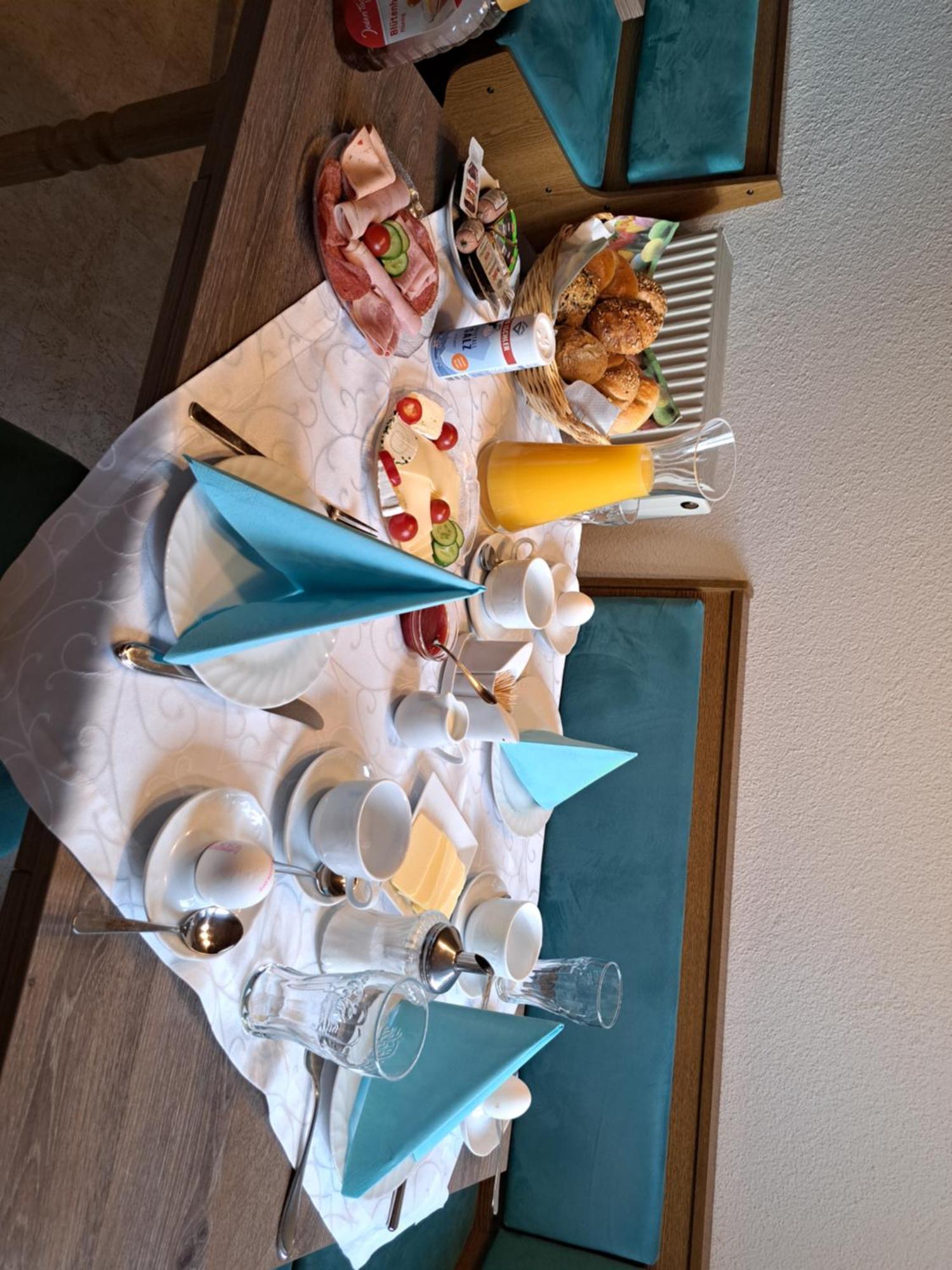 Spisshof Hotel Grins Eksteriør billede